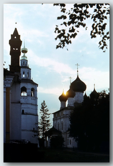 Небольшой провинциальный городок в Ярославской области. Небольшой провинциальный городок в Ярославской области.