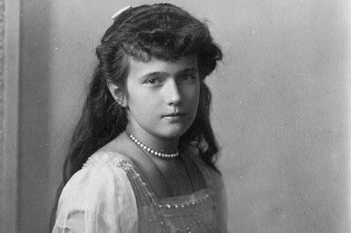 Портрет княжны Анастасии Романовой Портрет княжны Анастасии Романовой