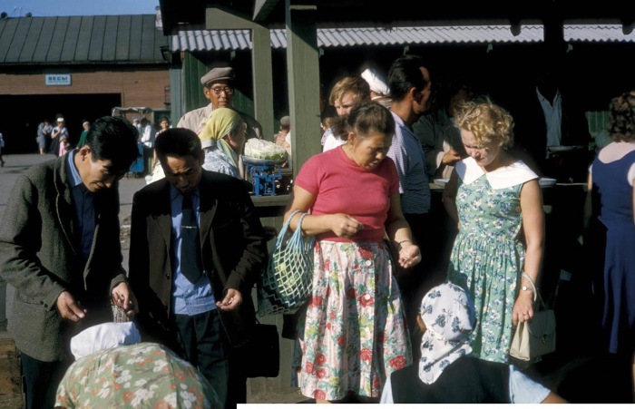 Старый рынок между улицами Дзержинского и Тимирязева. Старый рынок между улицами Дзержинского и Тимирязева.