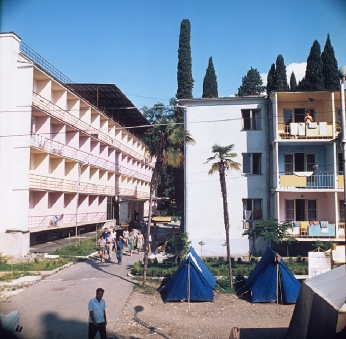 Для любителей разного отдыха - кто в палатке, кто в комнатах. Для любителей разного отдыха - кто в палатке, кто в комнатах.