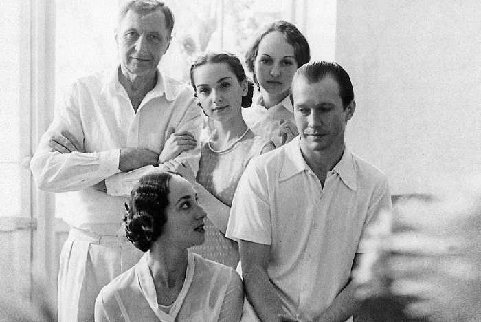 Фильм А. Учителя *Дневник его жены* посвящен событиям в Грассе | Фото: ma-re.ru Фильм А. Учителя *Дневник его жены* посвящен событиям в Грассе | Фото: ma-re.ru