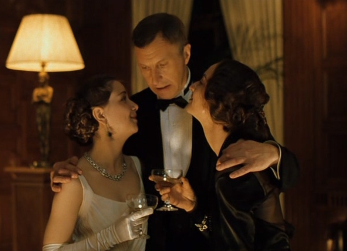 Кадр из фильма *Дневник его жены*, 2000 | Фото: ccdi.ru Кадр из фильма *Дневник его жены*, 2000 | Фото: ccdi.ru