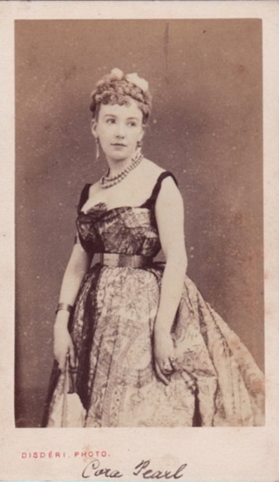 Кора Перл любила экспериментировать с цветом своих волос. | Фото: rodich2007.livejournal.com. Кора Перл любила экспериментировать с цветом своих волос. | Фото: rodich2007.livejournal.com.