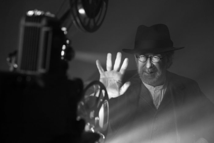 Сценарист, продюсер и один из самых успешных американских кинорежиссёров в истории. Сценарист, продюсер и один из самых успешных американских кинорежиссёров в истории.