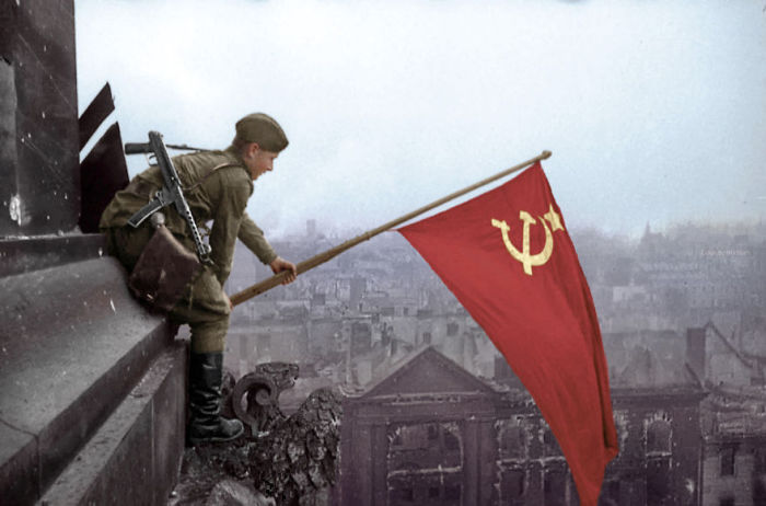 Знамя победы над Берлином.