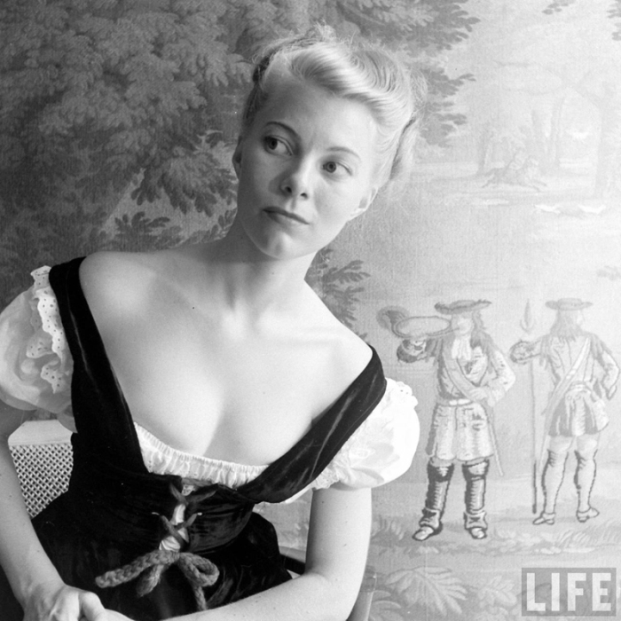 Вживаясь в образ... Вживаясь в образ...