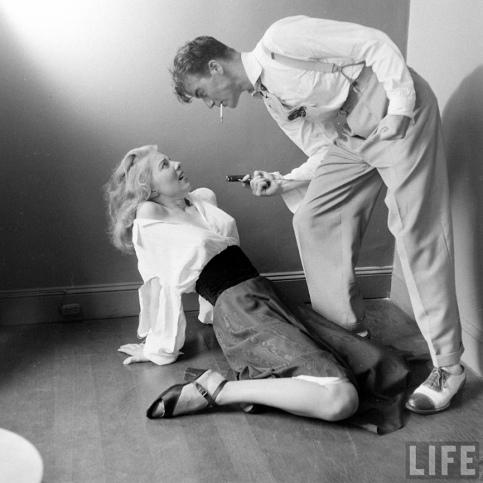 Модели тоже любят пошутить. Модели тоже любят пошутить.