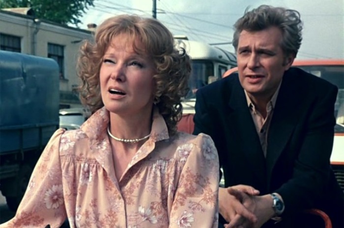 Кадр из фильма *Вокзал для двоих*, 1982 | Фото: aif.ru Кадр из фильма *Вокзал для двоих*, 1982 | Фото: aif.ru