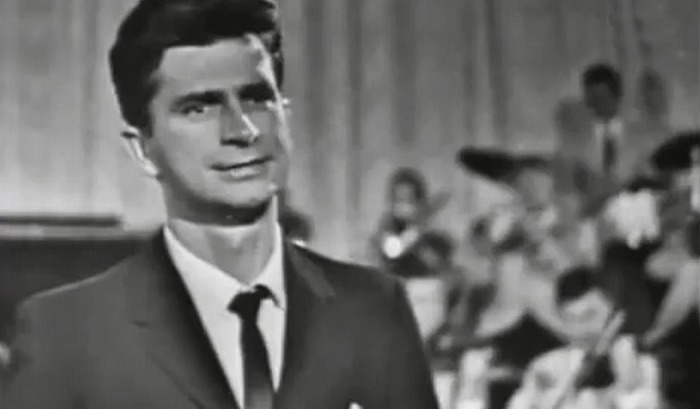 Анатолий Соловьяненко – первый советский тенор, который пел в Метрополитан Опере. Анатолий Соловьяненко – первый советский тенор, который пел в Метрополитан Опере.