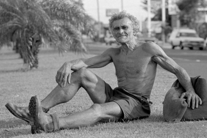 В город только в гости.