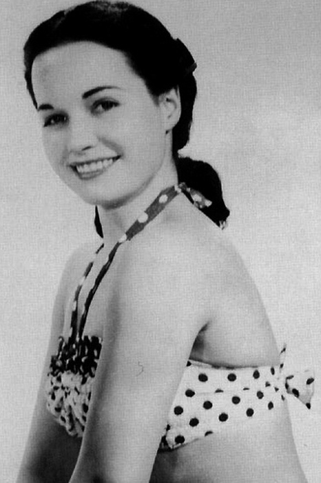 Бетти Пейдж - королева пин-апа и звезда Playboy Бетти Пейдж - королева пин-апа и звезда Playboy