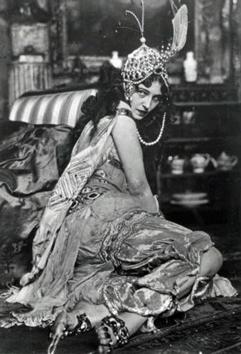 Актриса и танцовщица Ида Рубинштейн Актриса и танцовщица Ида Рубинштейн