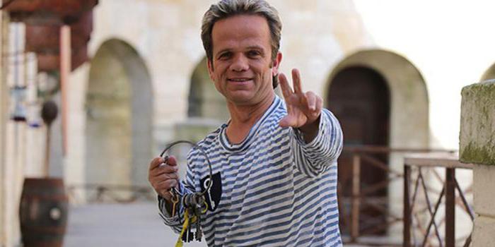 Паспарту – хранитель тайн и традиций форта Бойяр. | Фото: lyuboznat.ru. Паспарту – хранитель тайн и традиций форта Бойяр. | Фото: lyuboznat.ru.