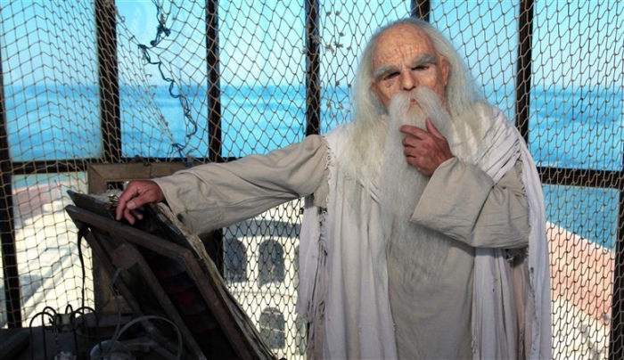 Старец Фура - любитель загадок из форта Бойяр. | Фото: smileplanet.ru. Старец Фура - любитель загадок из форта Бойяр. | Фото: smileplanet.ru.