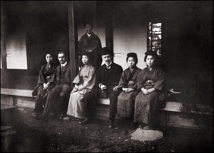 В начале 20 века в город приезжает множество иностранцев В начале 20 века в город приезжает множество иностранцев