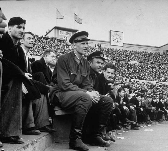 Иосиф Сталин в своем кабинете в Кремле. Иосиф Сталин в своем кабинете в Кремле.