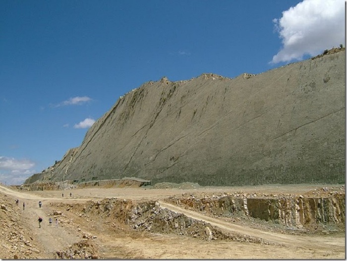 Cal Orck’o - археологический объект с самым большим количеством следов динозавров в мире.| Фото: lifeglobe.net.