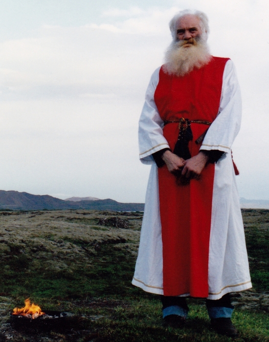 Проотец Аск и проматерь Эмбла./фото: ltalk.ru Проотец Аск и проматерь Эмбла./фото: ltalk.ru