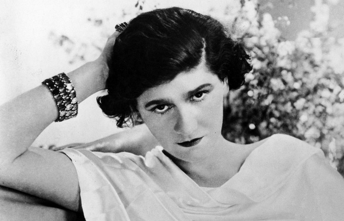 Коко Шанель, 1913 год. / Фото: uludagsozluk.com Коко Шанель, 1913 год. / Фото: uludagsozluk.com