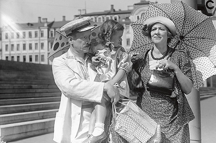 Фаина Раневская в х/ф *Подкидыш* Фаина Раневская в х/ф *Подкидыш*