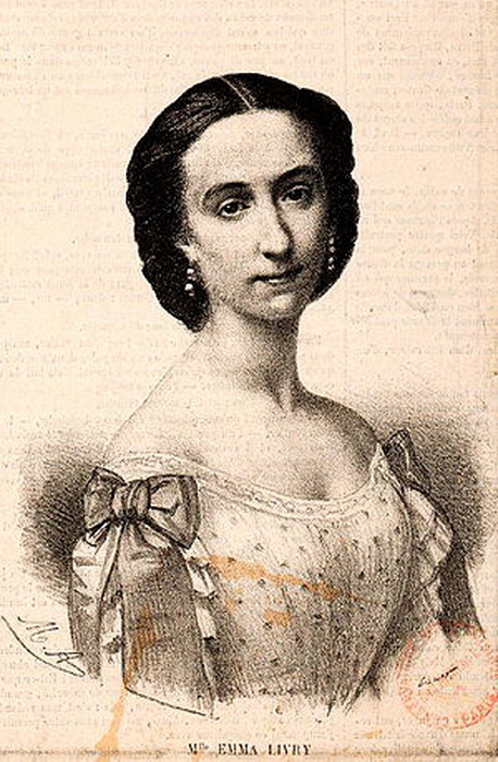 Утонченная и подающая надежды танцовщица Эмма Ливри