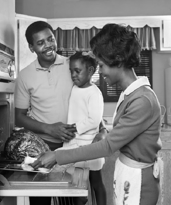 Аппетитная индейка - традиционное блюдо, которое должно стоять на столе. Аппетитная индейка - традиционное блюдо, которое должно стоять на столе.