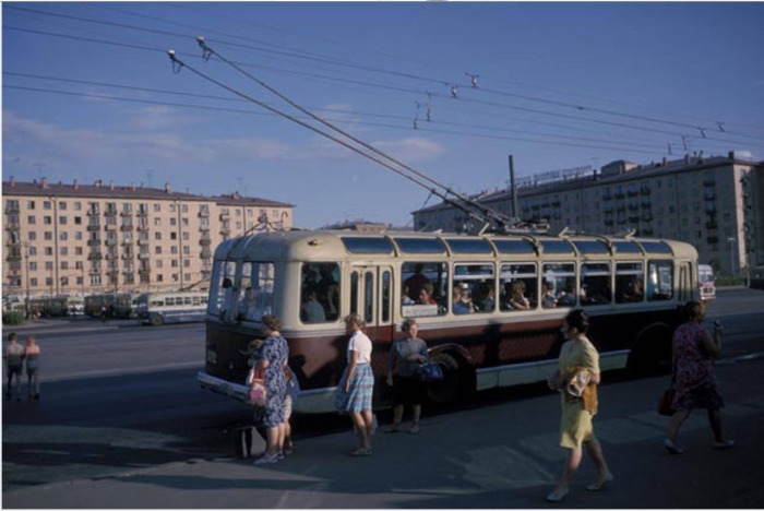 Троллейбус на проспекте Вернадского. СССР, Москва, 1959 год. Троллейбус на проспекте Вернадского. СССР, Москва, 1959 год.