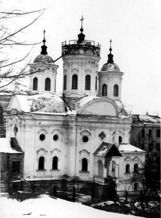 Реставрация куполов Покровской церкви на Подоле. Киев, 1980 год Реставрация куполов Покровской церкви на Подоле. Киев, 1980 год
