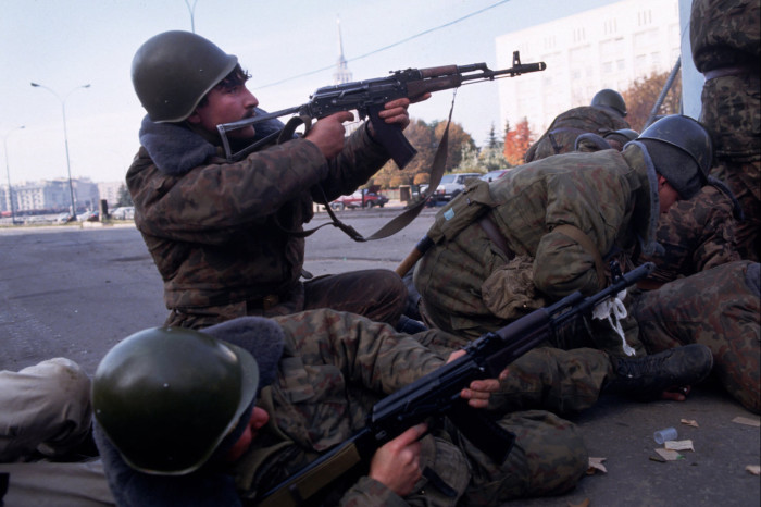 Перестрелка в центре города. Россия, Москва, 1993 год. Перестрелка в центре города. Россия, Москва, 1993 год.