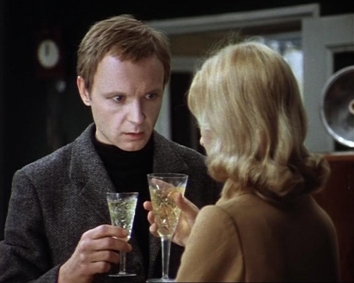 1 января 1976 года, состоялась премьера фильма, который стал одним из символов эпохи. 1 января 1976 года, состоялась премьера фильма, который стал одним из символов эпохи.