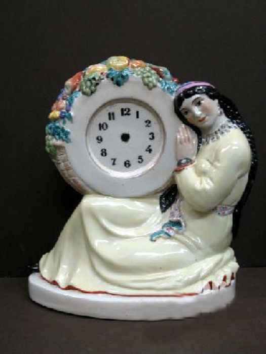 Фарфоровые часы в оригинальном исполнении. Автор Данько Наталья. Фарфоровые часы в оригинальном исполнении. Автор Данько Наталья.