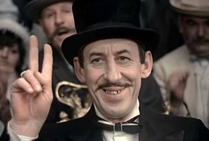 Владимир Басов в фильме *Бег*, 1970 | Фото: kino-teatr.ru Владимир Басов в фильме *Бег*, 1970 | Фото: kino-teatr.ru