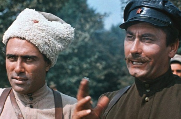 Н. Сличенко и В. Самойлов в фильме *Свадьба в Малиновке*, 1967 | Фото: kino-teatr.ru Н. Сличенко и В. Самойлов в фильме *Свадьба в Малиновке*, 1967 | Фото: kino-teatr.ru