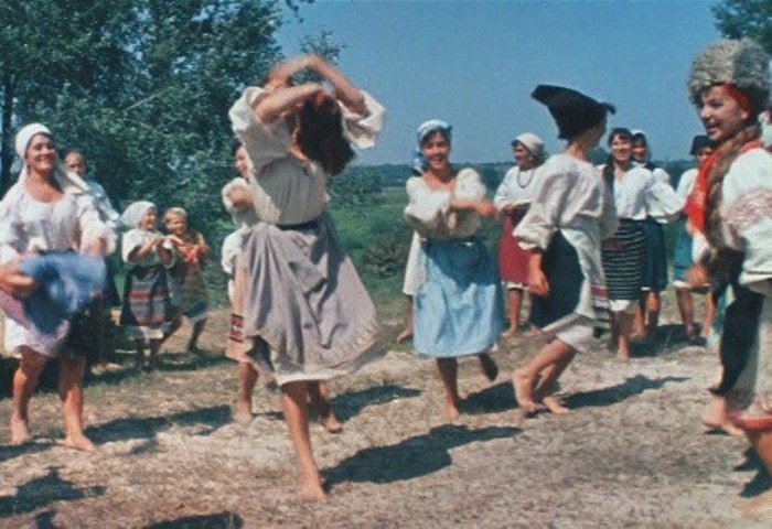 Ансамбль *Жок* выполнял в фильме хореографические номера | Фото: locals.md Ансамбль *Жок* выполнял в фильме хореографические номера | Фото: locals.md