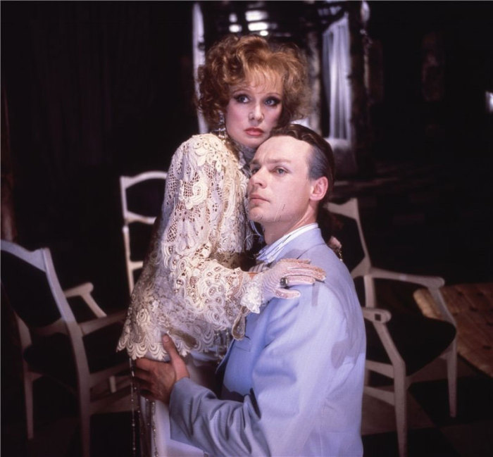 Советская мистическая мелодрама, где Гурченко сыграла Диану. | Фото: kino-teatr.ru Советская мистическая мелодрама, где Гурченко сыграла Диану. | Фото: kino-teatr.ru