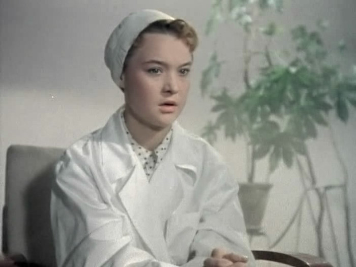 Гурченко в психологической драме сыграла Татьяну Балашову. | Фото: kino-teatr.ru Гурченко в психологической драме сыграла Татьяну Балашову. | Фото: kino-teatr.ru