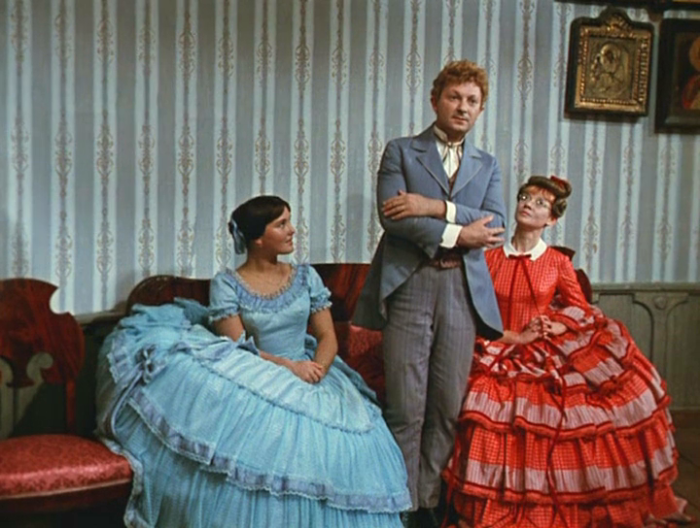 Людмила Гурченко в роли рациональной и смелой Устиньки. | Фото: livejournal.com Людмила Гурченко в роли рациональной и смелой Устиньки. | Фото: livejournal.com