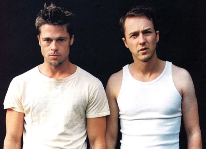 Брэд Питт и Эдвард Нортон в фильме *Бойцовский клуб* | Фото: diletant.media Брэд Питт и Эдвард Нортон в фильме *Бойцовский клуб* | Фото: diletant.media