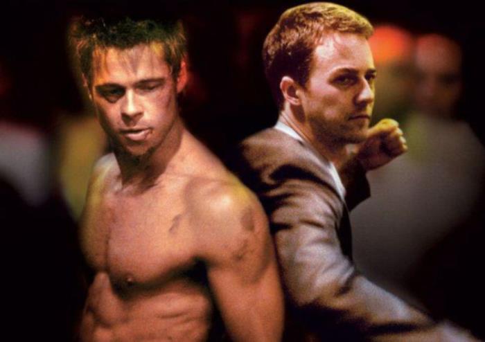 Брэд Питт и Эдвард Нортон в фильме *Бойцовский клуб* | Фото: artpokaz.com Брэд Питт и Эдвард Нортон в фильме *Бойцовский клуб* | Фото: artpokaz.com
