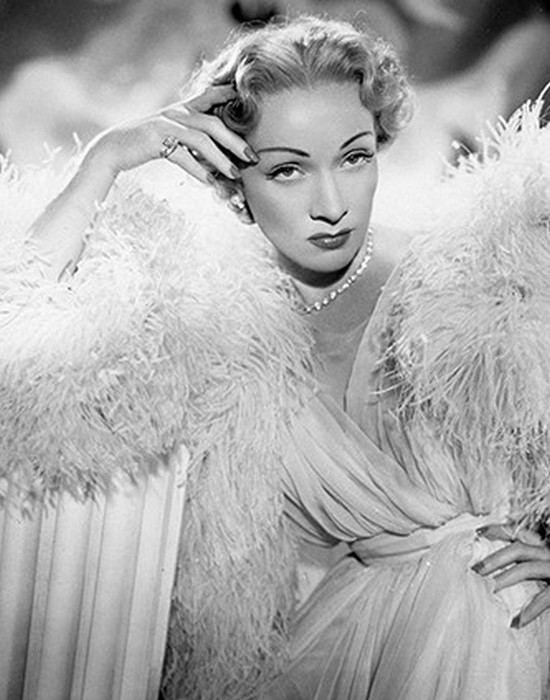 Красавица Марлен Дитрих./фото: woman.ru Красавица Марлен Дитрих./фото: woman.ru