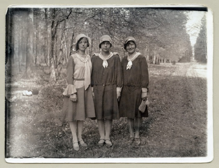 Как хорошо на пикнике вместе со своими подругами. Как хорошо на пикнике вместе со своими подругами.