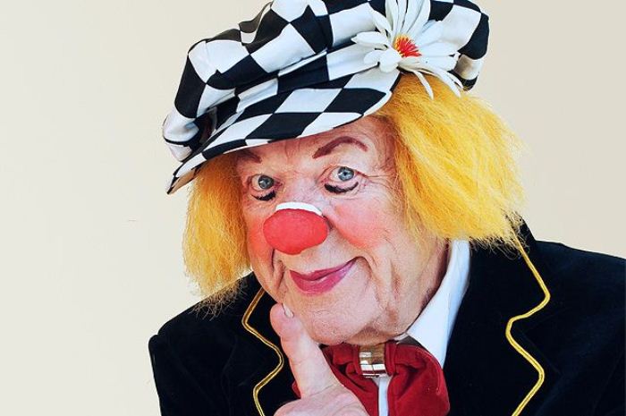 Олег Попов, 1974 год Олег Попов, 1974 год