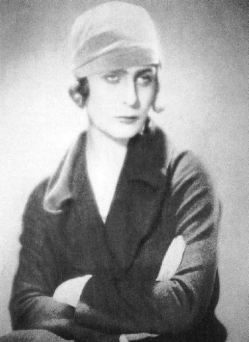 Леди Абди - икона стиля, модель, актриса Леди Абди - икона стиля, модель, актриса