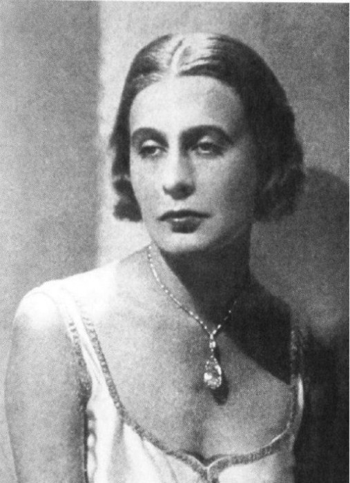 Леди Абди - икона стиля, модель, актриса Леди Абди - икона стиля, модель, актриса