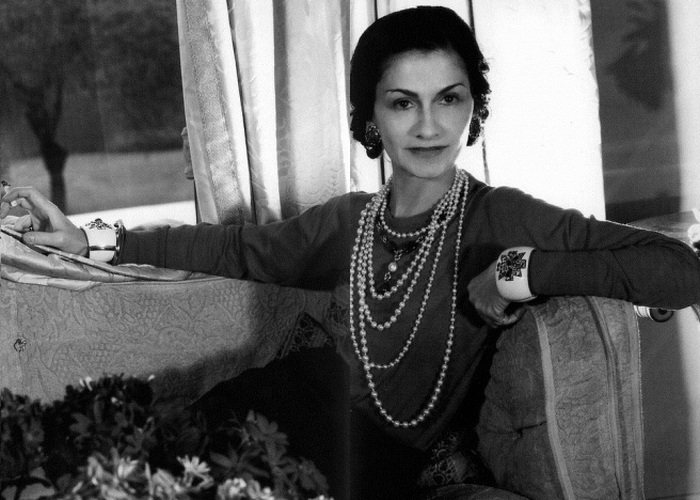 Королева стиля Коко Шанель. / Фото: novosib-room.ru Королева стиля Коко Шанель. / Фото: novosib-room.ru