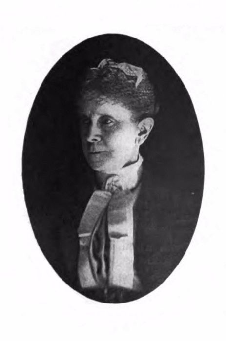 Изобретатель детских кубиков с буквами, удобными для изучения алфавита, запатентовала продукт в 1882 году. Изобретатель детских кубиков с буквами, удобными для изучения алфавита, запатентовала продукт в 1882 году.