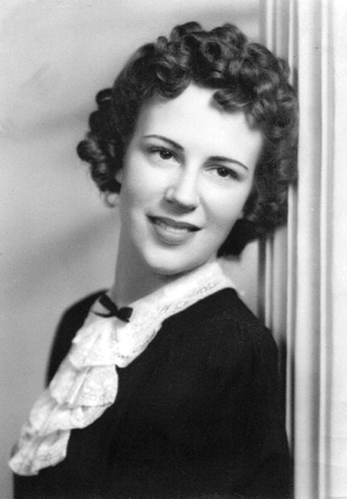 Изящная дама, привлекающая к себе внимание загадочностью и женственностью. Изящная дама, привлекающая к себе внимание загадочностью и женственностью.