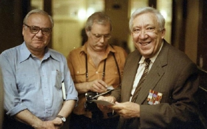 Юрий Никулин в последний день, когда давалось представление в старом цирке на Цветном бульваре. 13 августа 1985 год. Юрий Никулин в последний день, когда давалось представление в старом цирке на Цветном бульваре. 13 августа 1985 год.