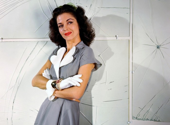 Нежный и воздушный образ модели 1946 года. Нежный и воздушный образ модели 1946 года.