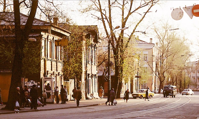 Реставрация дома на улице Урицкого. СССР, Иркутск, 1988 год. Реставрация дома на улице Урицкого. СССР, Иркутск, 1988 год.